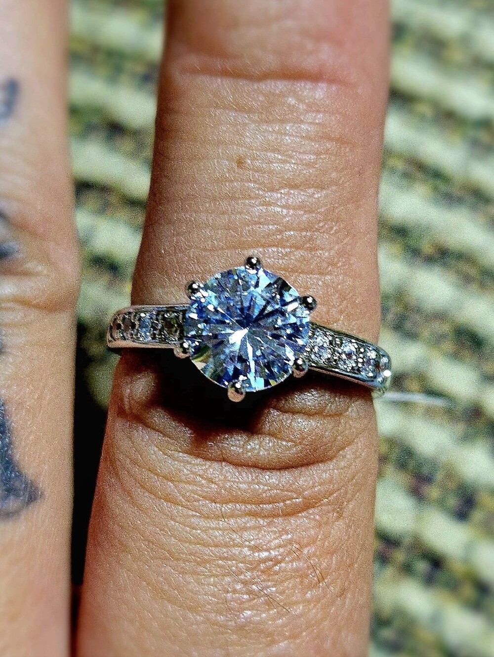 18k White Gold FilledClassic Solitaire Halo Engagement Ring
